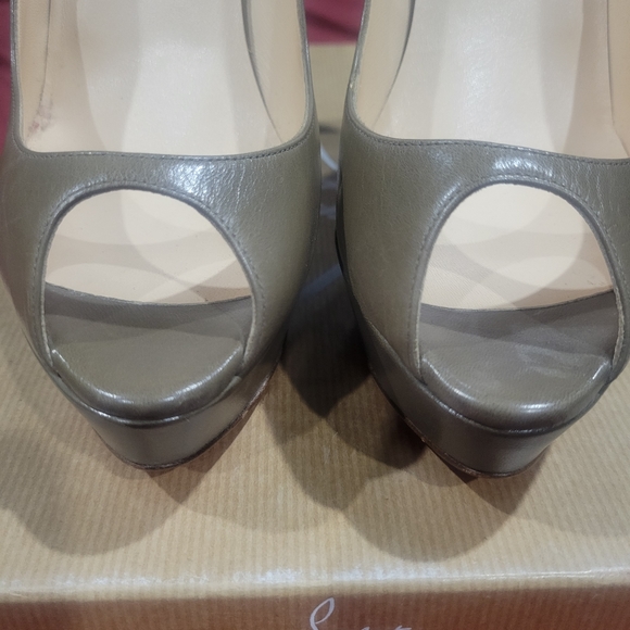 Christian Louboutin SPIKOO 100 PVC/SPECCHIO / TRANSP/LIGHT GOLD - Picture 6 of 8